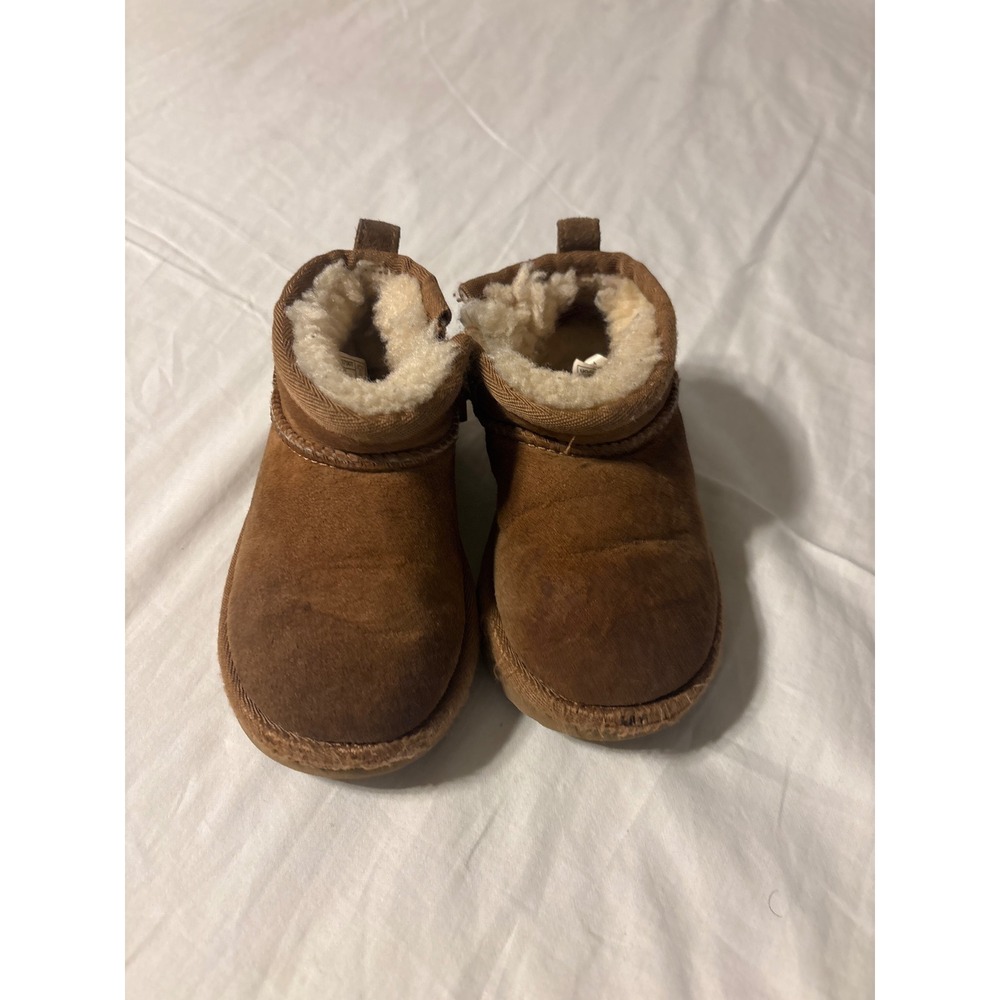 UGG Classic Ultra Mini Boot Toddler 8 Chestnut Good Suede Shearling 1130750T